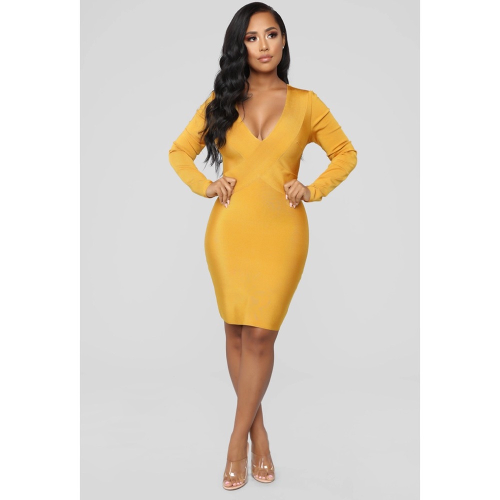 Yellow Fashion Nova Dress Size:M